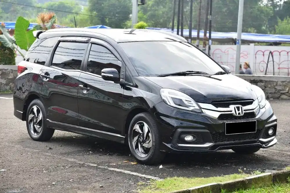 honda mobilio (2015)