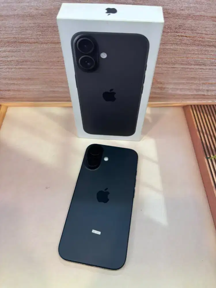 iPhone 16 128GB Black Garansi iBox 10/11/26 BH 96% lengkap