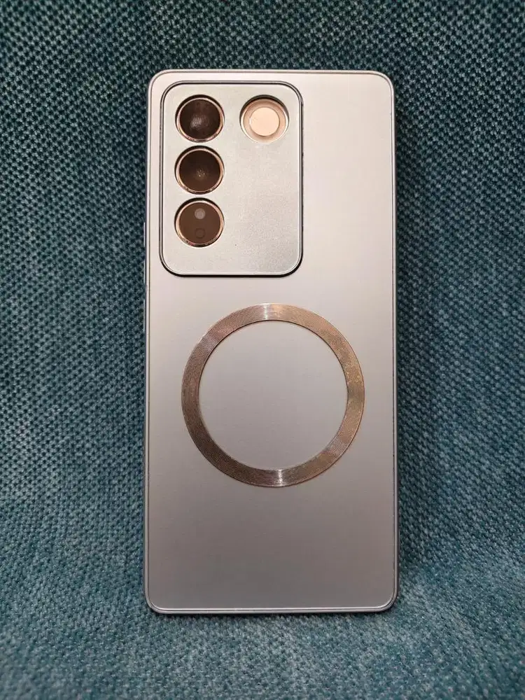 VIVO V27 5G 8+8/256GB GOLD FREE CASE FREE CHARGER