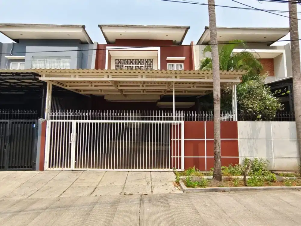 Rumah 2 Lantai Terawat di Joglo Kembangan