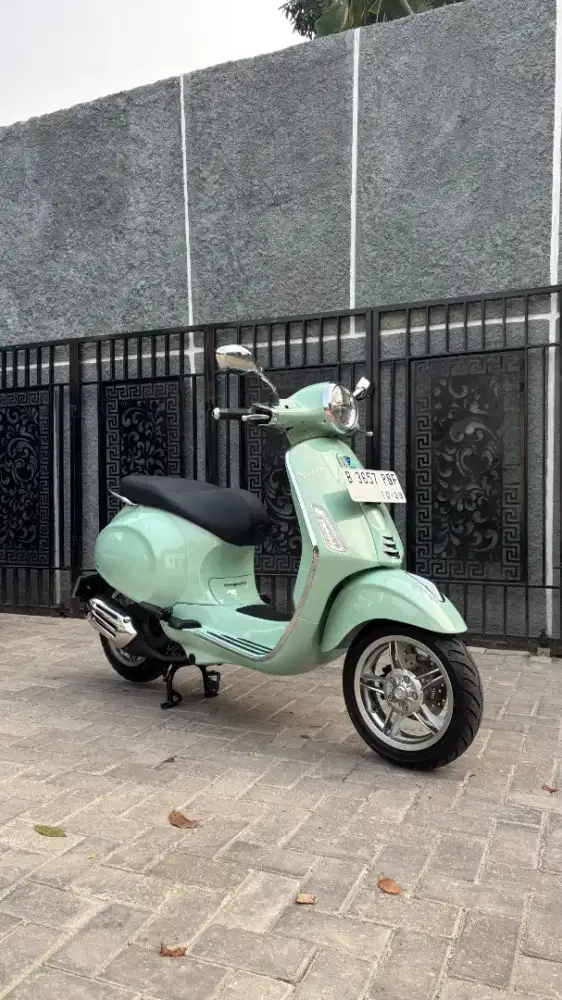 VESPA PRIMAVERA 2024 KM.200 PERAK