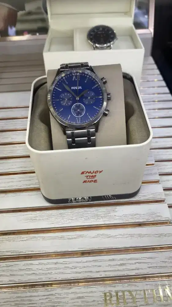 Jam Fossil Fenmore Midsize Multifunction Stainless Steel model BQ2401