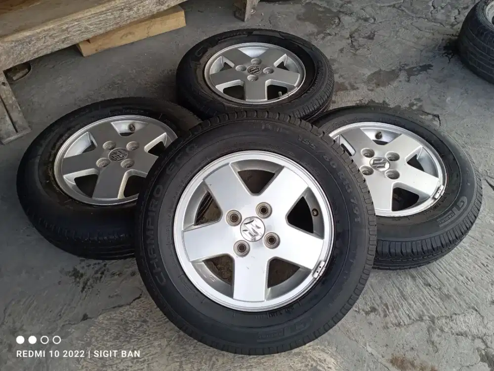 Velg karimun wagon r13