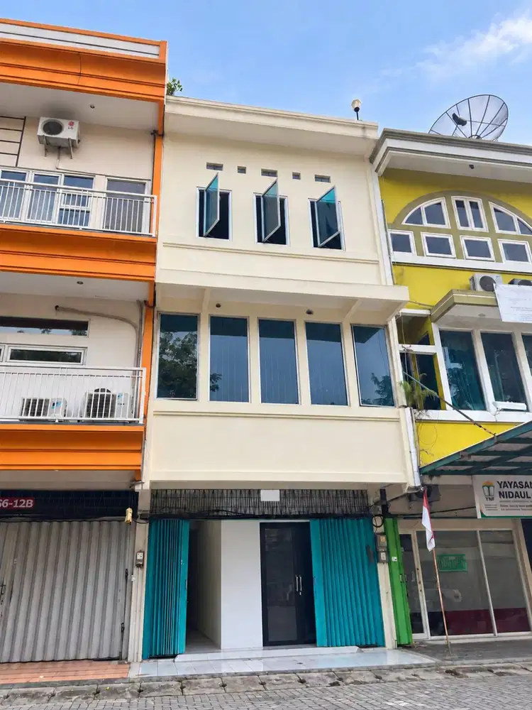 Jual Ruko Araya Galaxy Bumi Permai Surabaya 3,5 Lantai Renovated