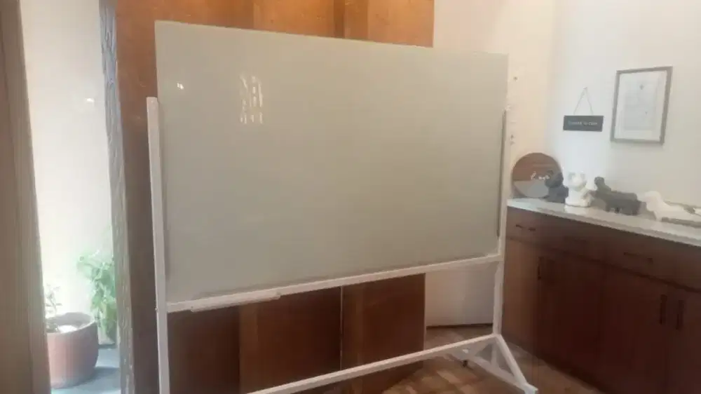 Glass board magnetic