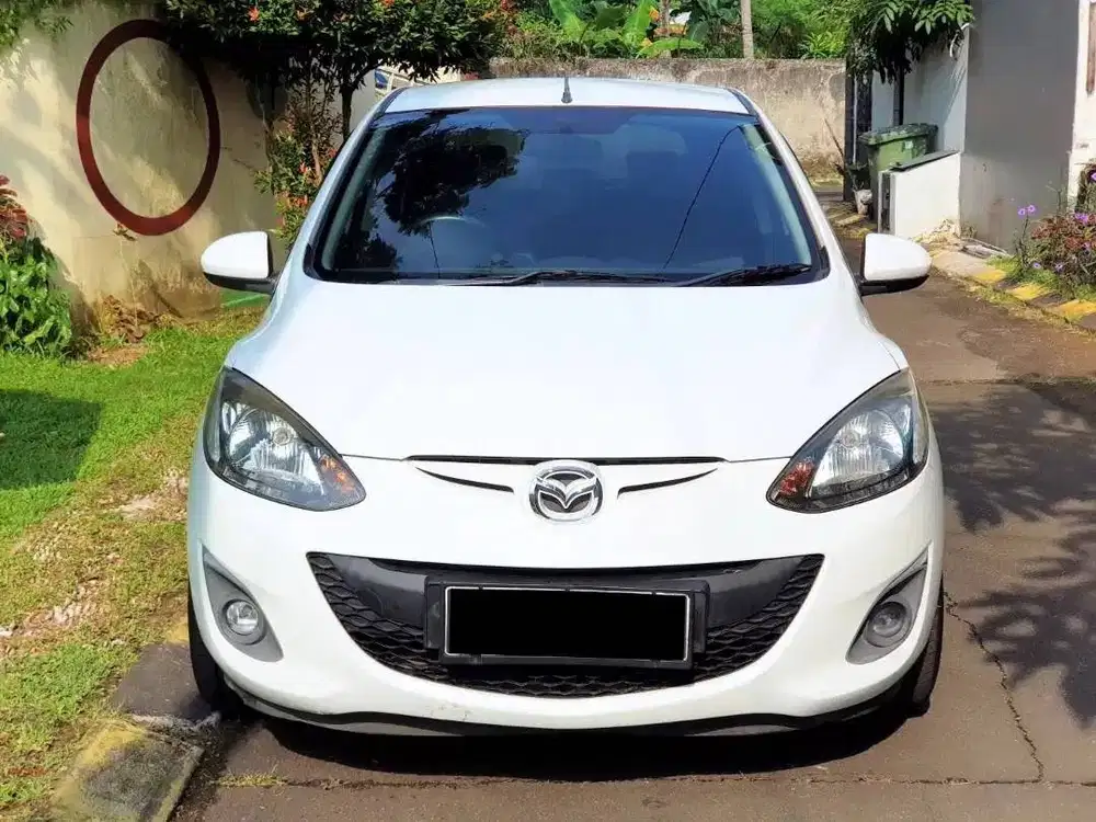 Dijual mazda 2 (2012)