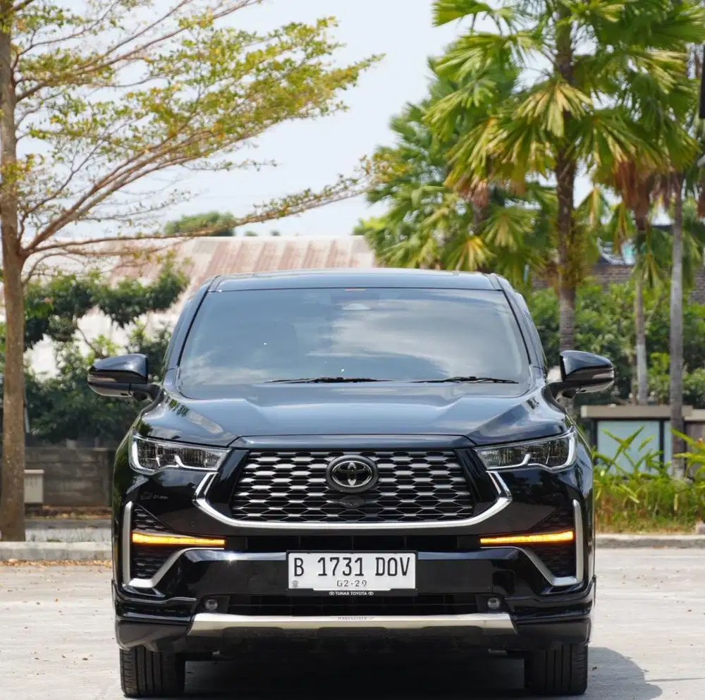 INNOVA ZENIX 2023 HYBRID MODELISTA Q