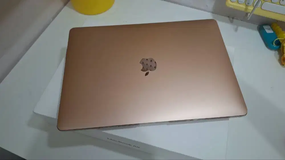 Macbook Air M1 13inch 8/256 Rosegold