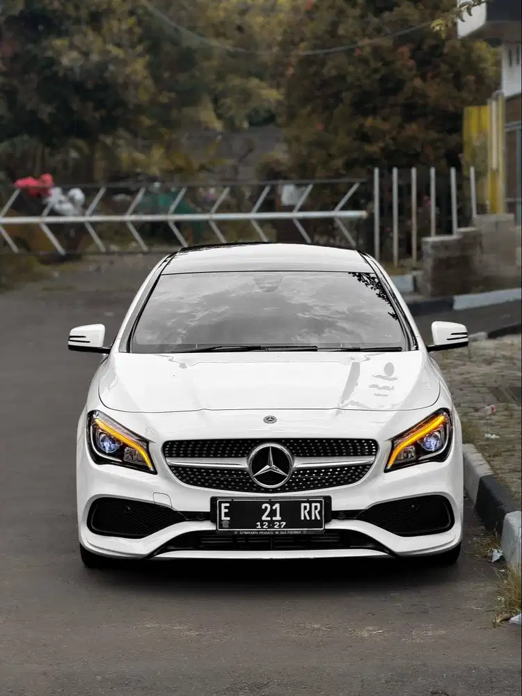 Mercedes Benz CLA 200 AMG Coupe 2018 Full Option Panoramic Sunroof Ist
