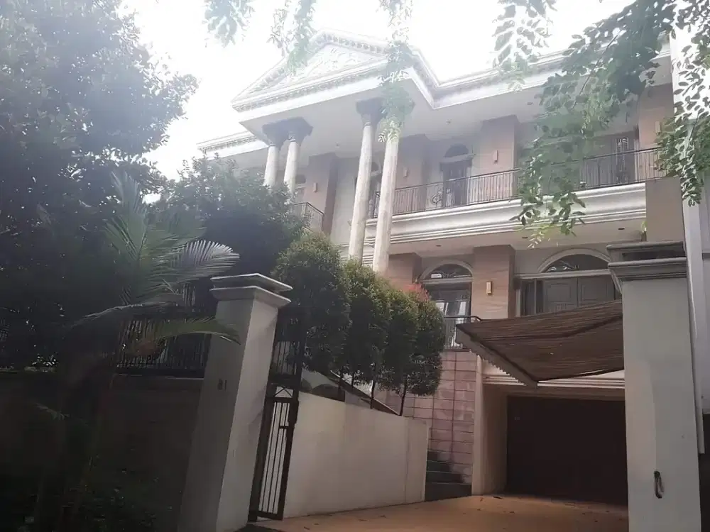 Dijual Rumah Bagus 2 Lantai Siap Huni di Villa Menara Kelapa Gading