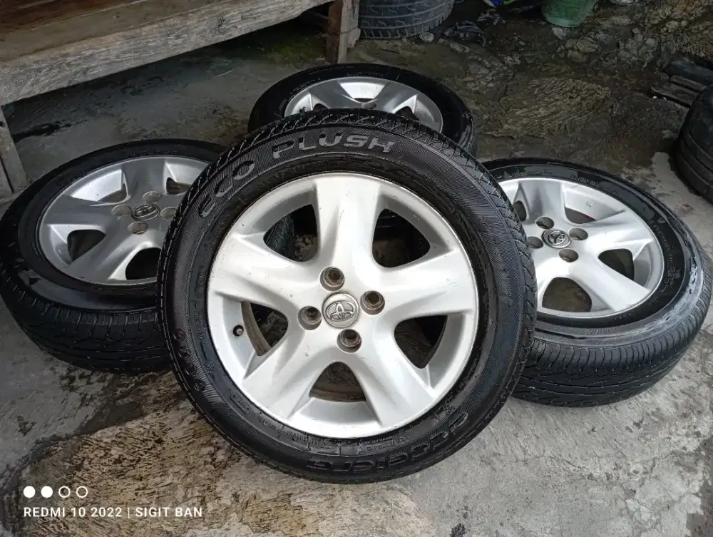 Velg ori yaris r15