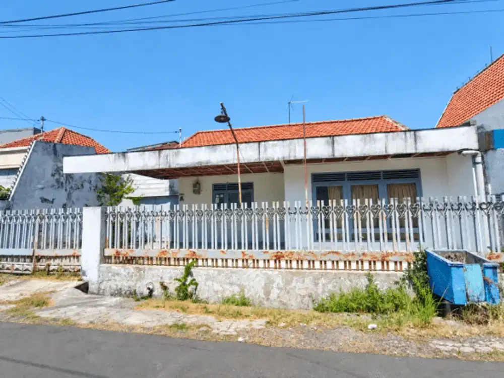 JUAL Rumah lama di PUCANG JAJAR , SURAT IJO