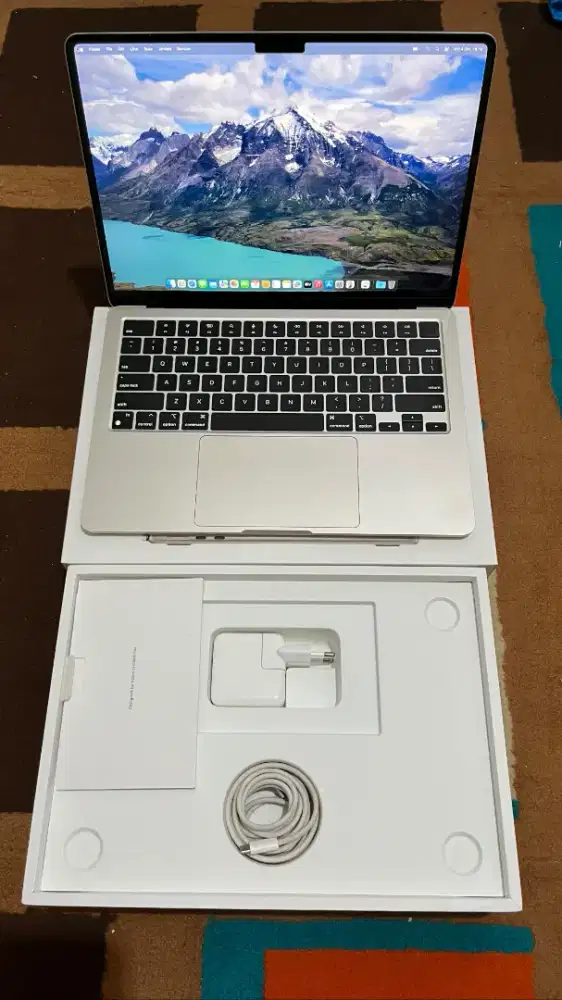 Macbook Air M2 16/256 likenew
