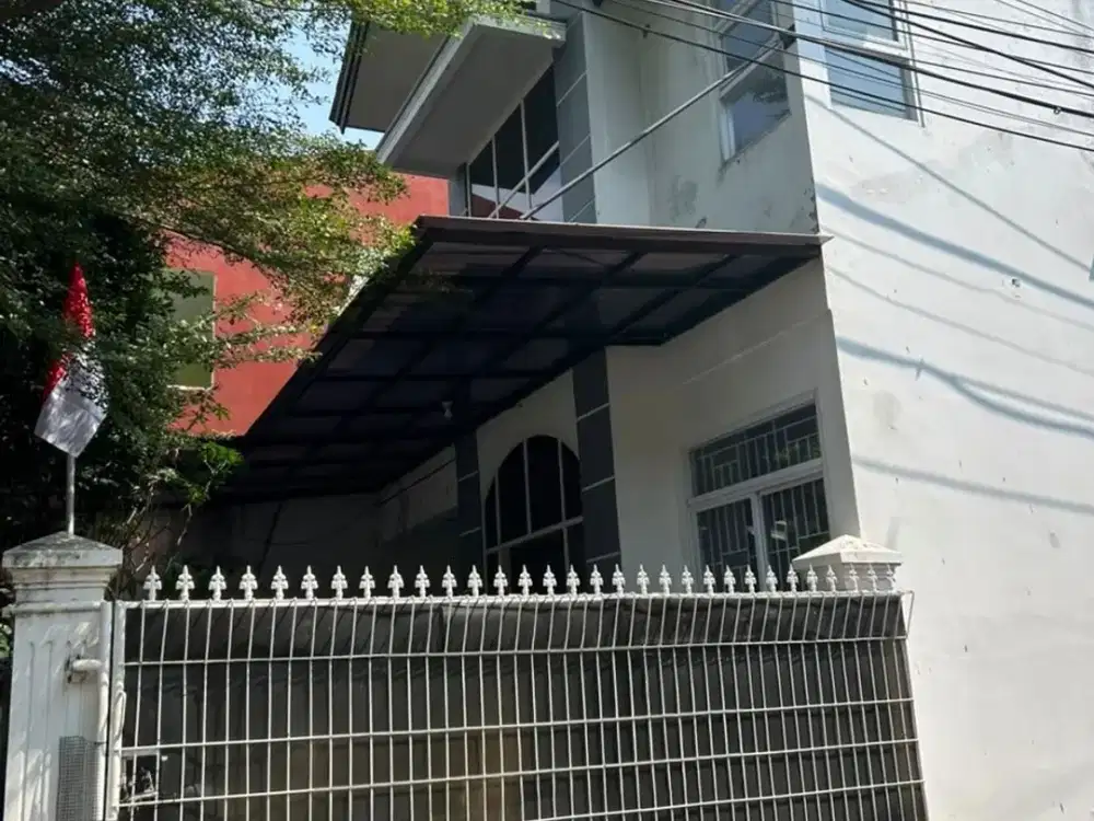 Rumah Hook 2 Lantai di Pondok Kelapa Jakarta Timur
