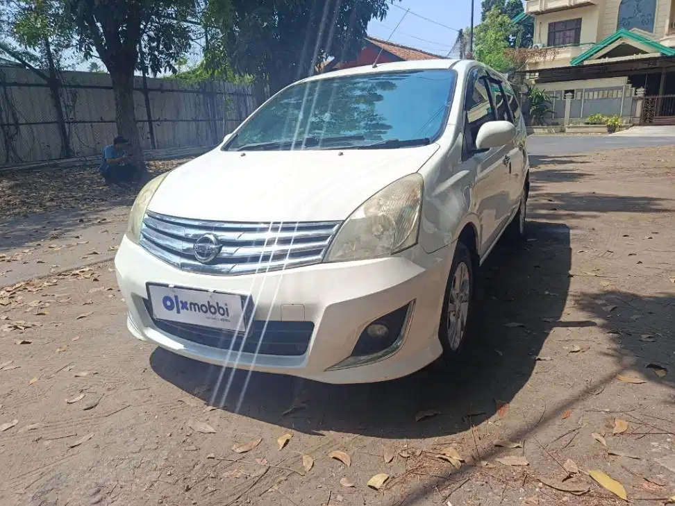Nissan Grand Livina 1.5 XV Bensin-MT 2013