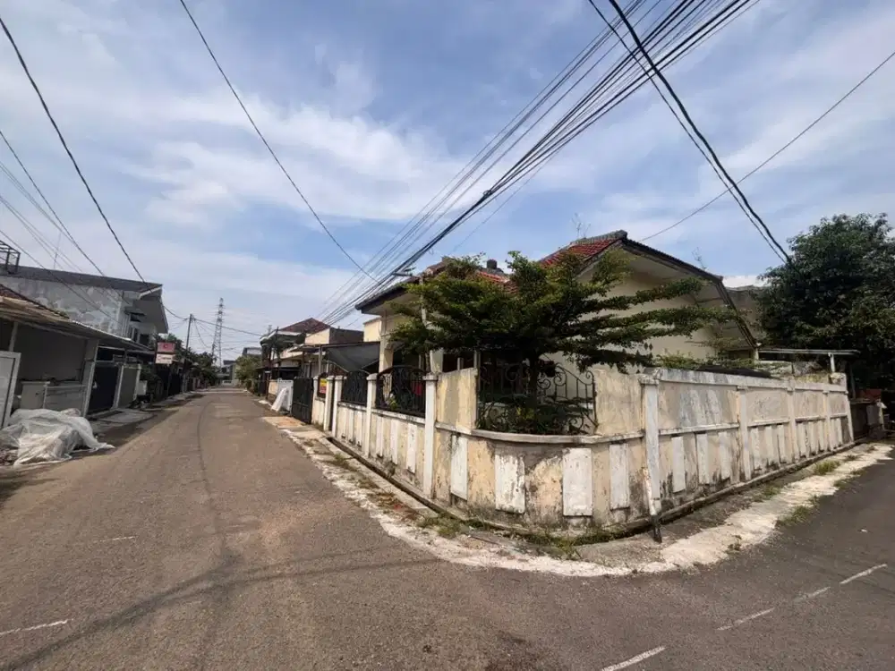 Rumah Mewah Posisi Hoek di Ciwastra Cijaura Bandung