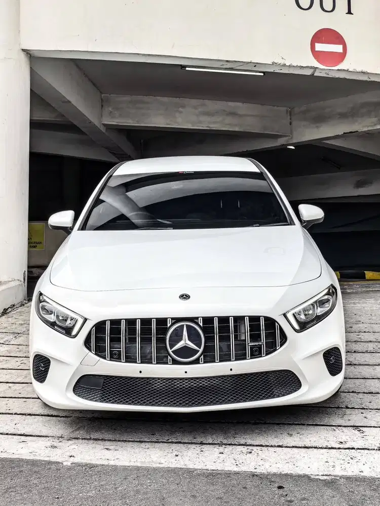 Mercedes Benz A200 Sedan 2022 White On Black KM 7.000 Miles Full Recor