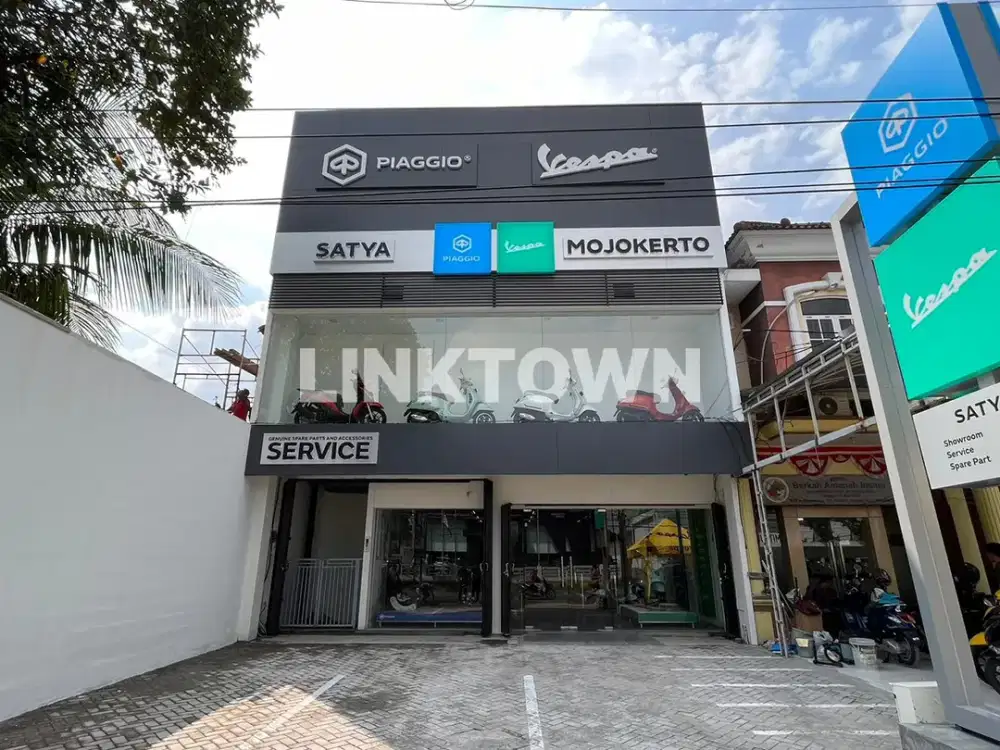 Dijual Cepat Ex Showroom Full Furnished di Kota Mojokerto