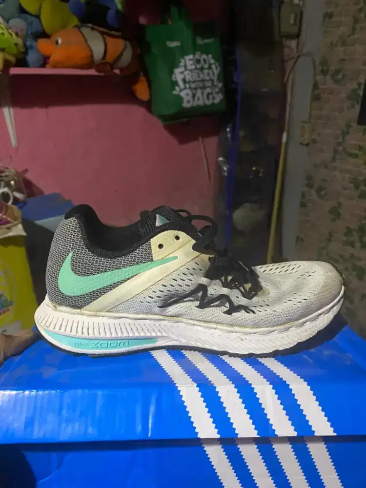 Sepatu Nike original istimewa