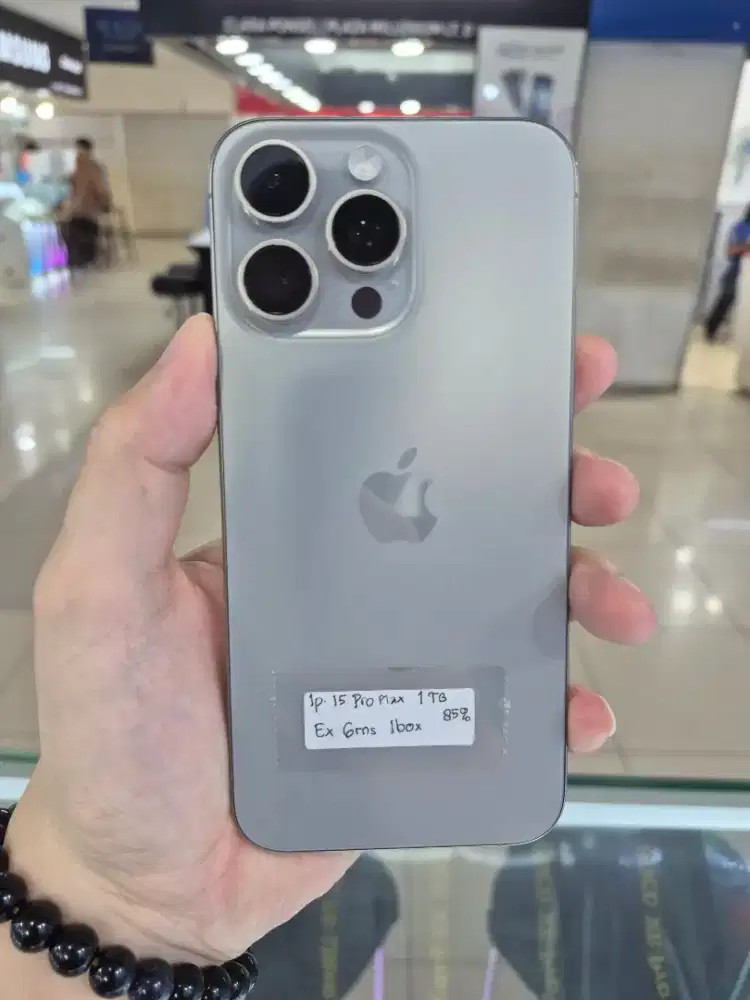 Iphone 15 pro max 1tb resmi mulus