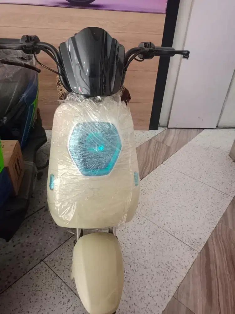 SEPEDA LISTRIK M60 ADV