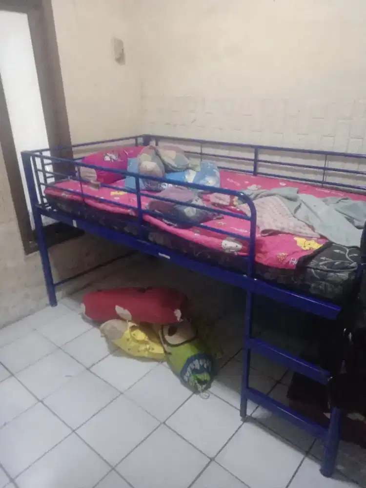 Di jual tempat tidur semi mezanine