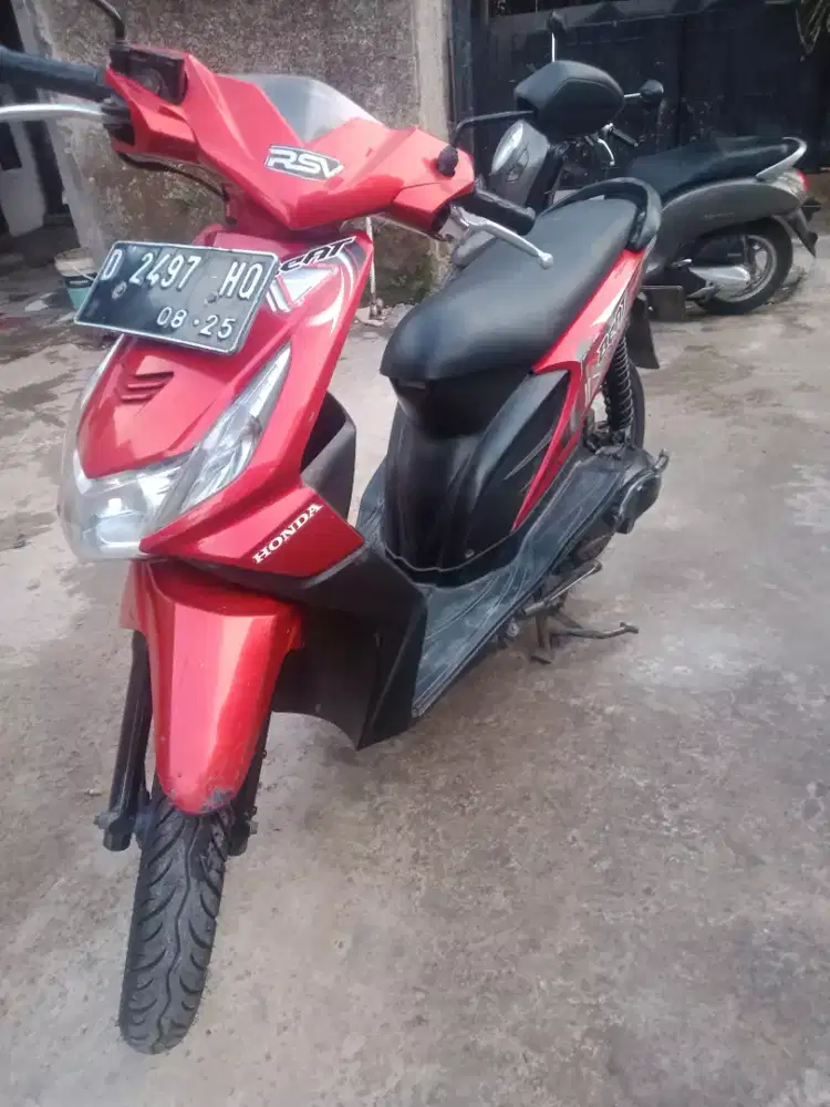 Bismilah jual Honda beat carbu 2010 BPKB STNK ada
