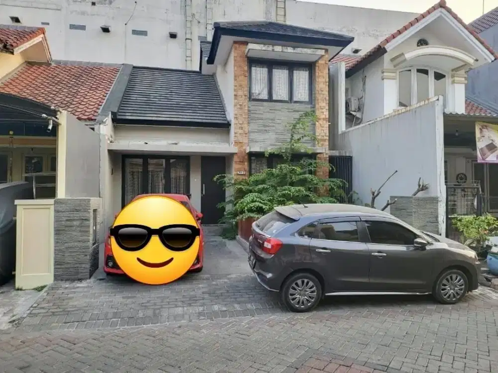 Rumah Villa Valensia Pakuwon Indah