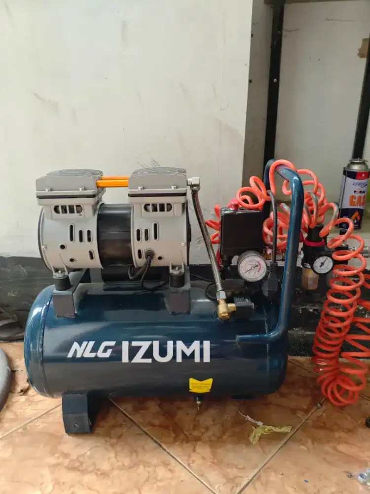 KOMPRESOR IZUMI NLG BESERTA SPRAYGUN NEGO