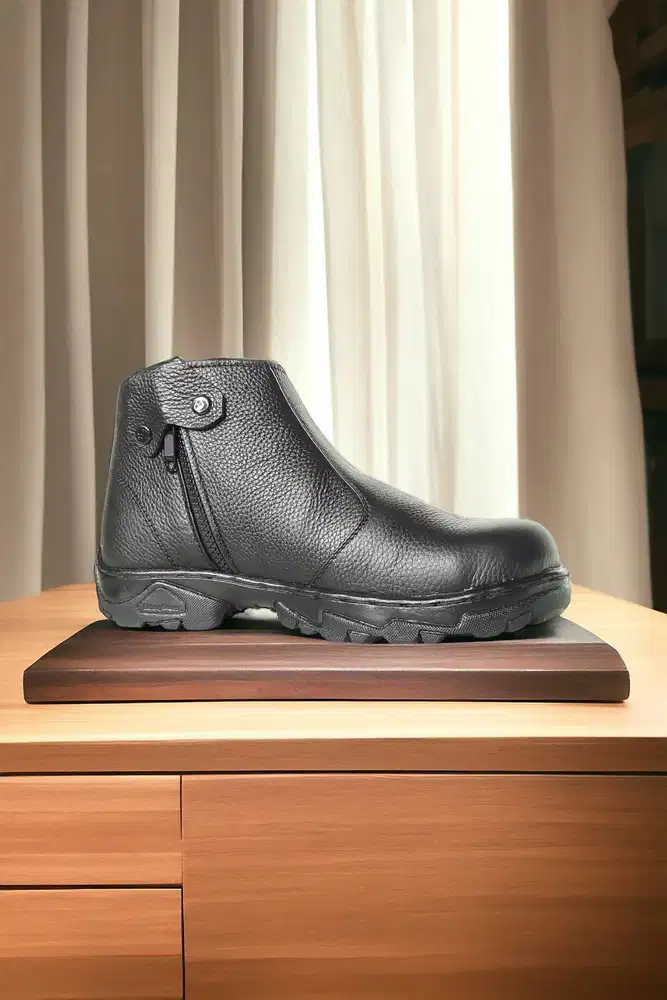 Solusi terbaik Safety shoes office look Kepanjen