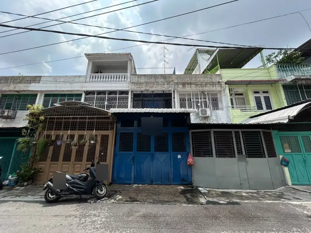 Townhouse di Jalan Galang ( Madong Lubis - Sampali )