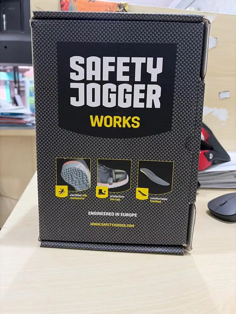 Sepatu Safety Jogger Baru
