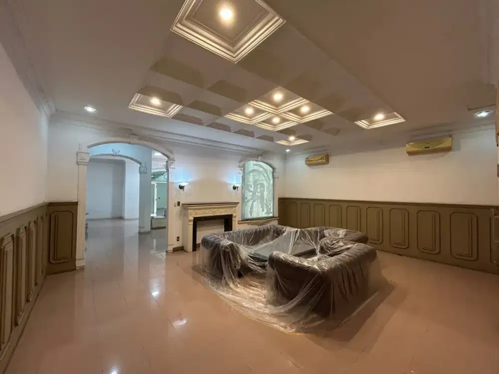 *Villa Hook di Jalan Mojopahit Simpang Jalan Panglima Nyak Makam ( Pattimura )*