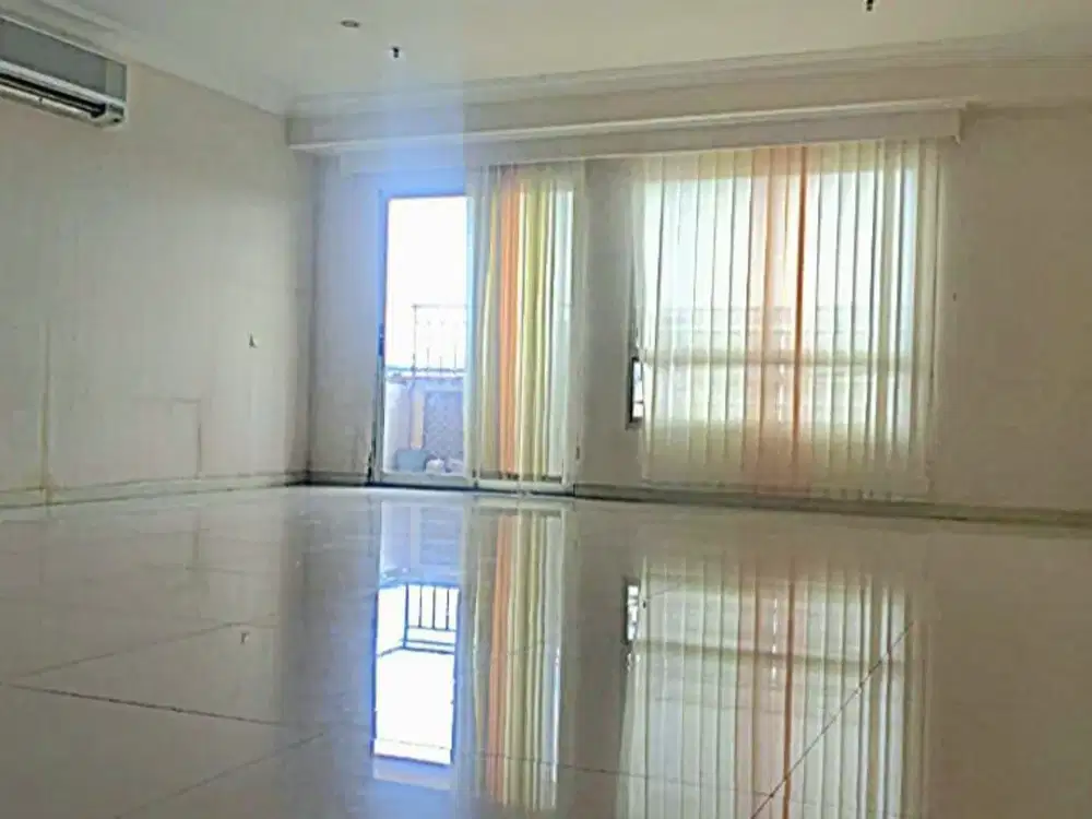 Unit FOR RENT! Apartemen Taman Beverly, HR Muhammad - Type 3BR, Semi Furnish