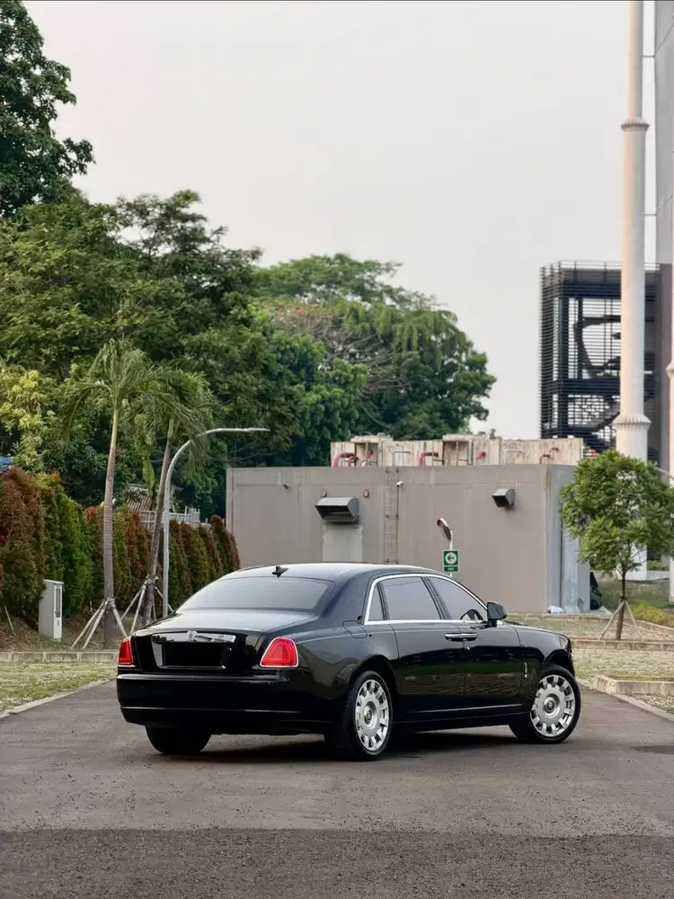 Rolls-Royce Ghost EWB V12 100th Anniversary Edition