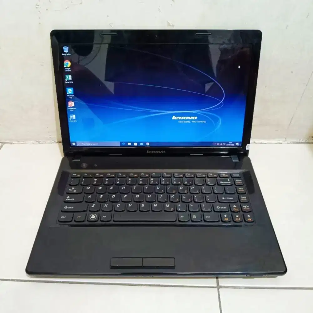 Laptop Lenovo 14 inchi Intel core i3 ram 4gb Rom 320gb