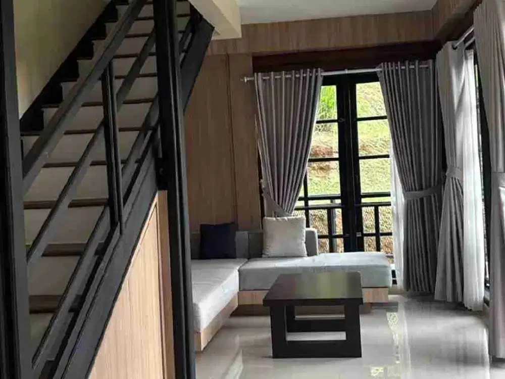 Rumah Tiga Lantai Ada Kolam Renang di Vilani 5 Dekat Kota Wisata