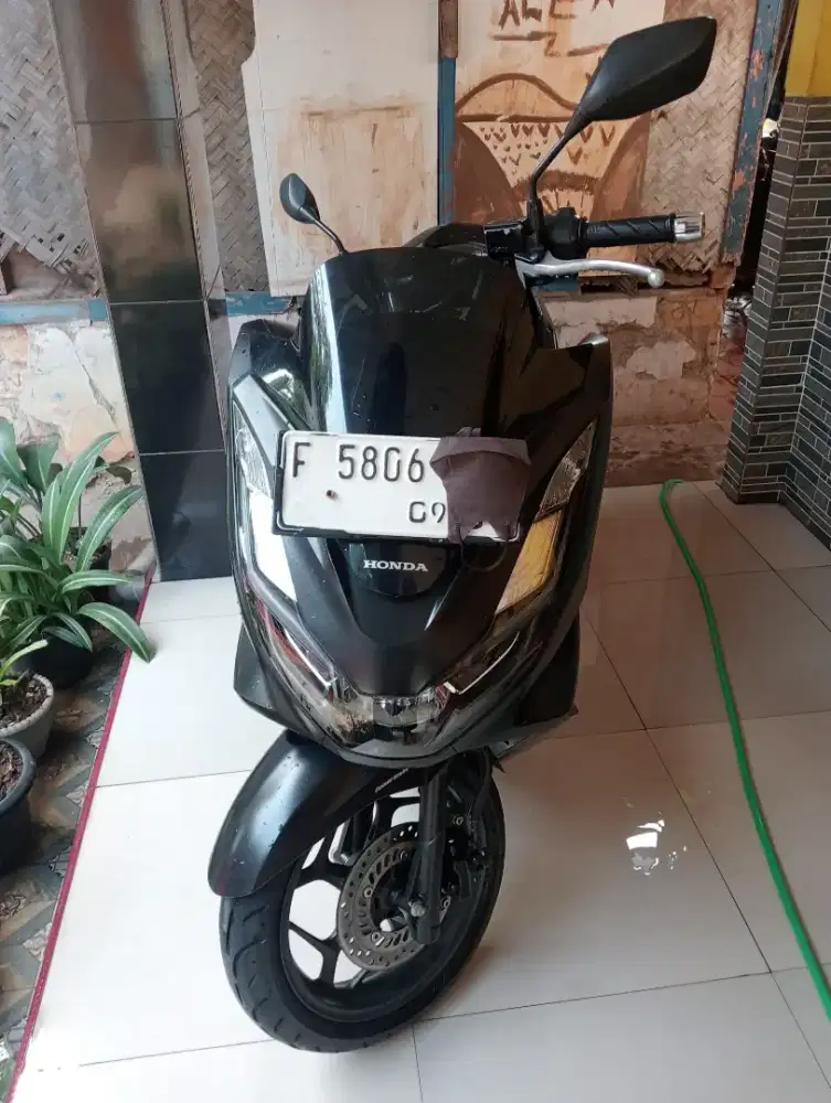 Pcx 2022  warna hitam