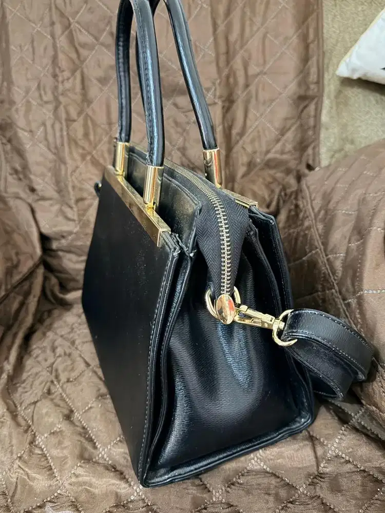 Jual Tas hana bekas