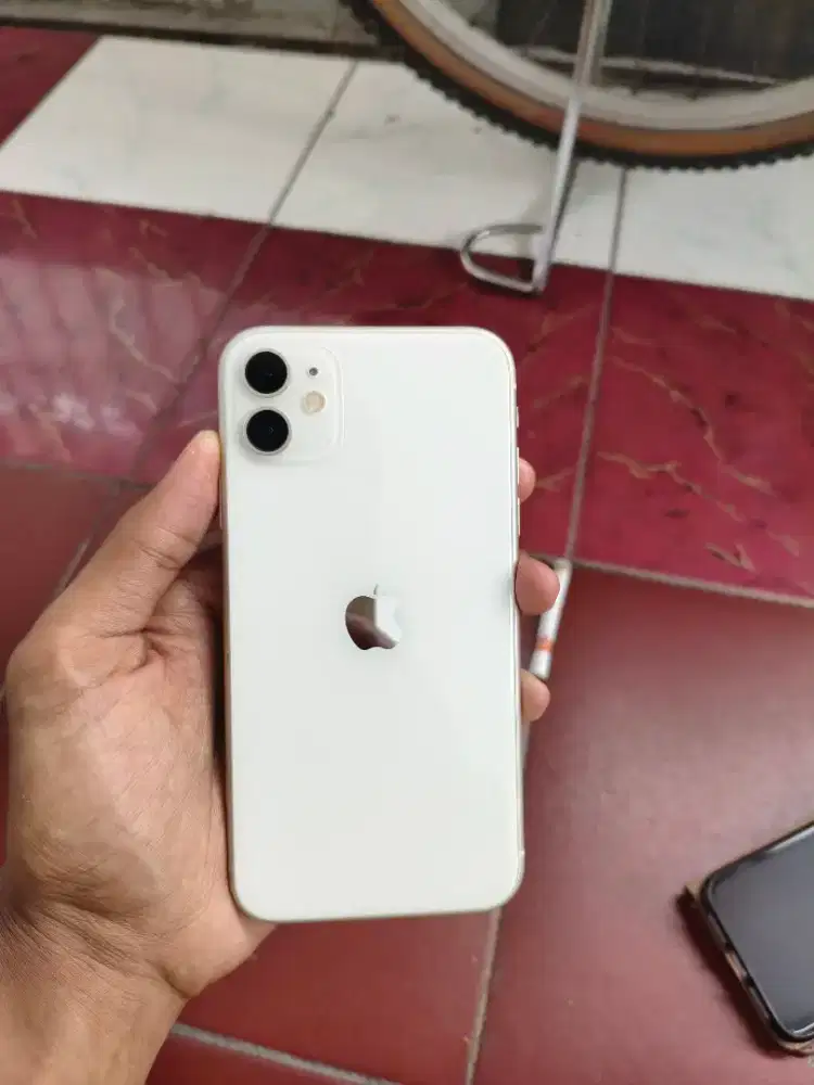 iPhone 11 64 beacukai