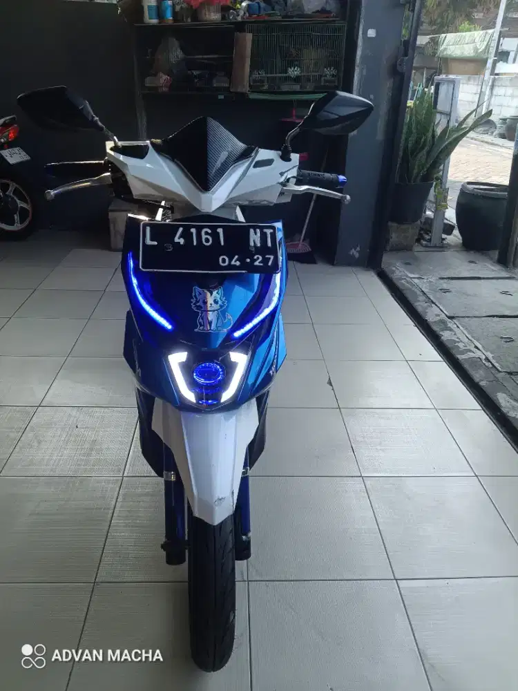 Honda Beat eco full variasi putih biru istimewa