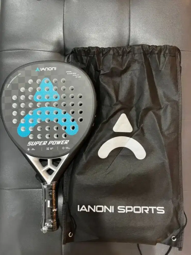 Raket padel ianoni 18k karbon