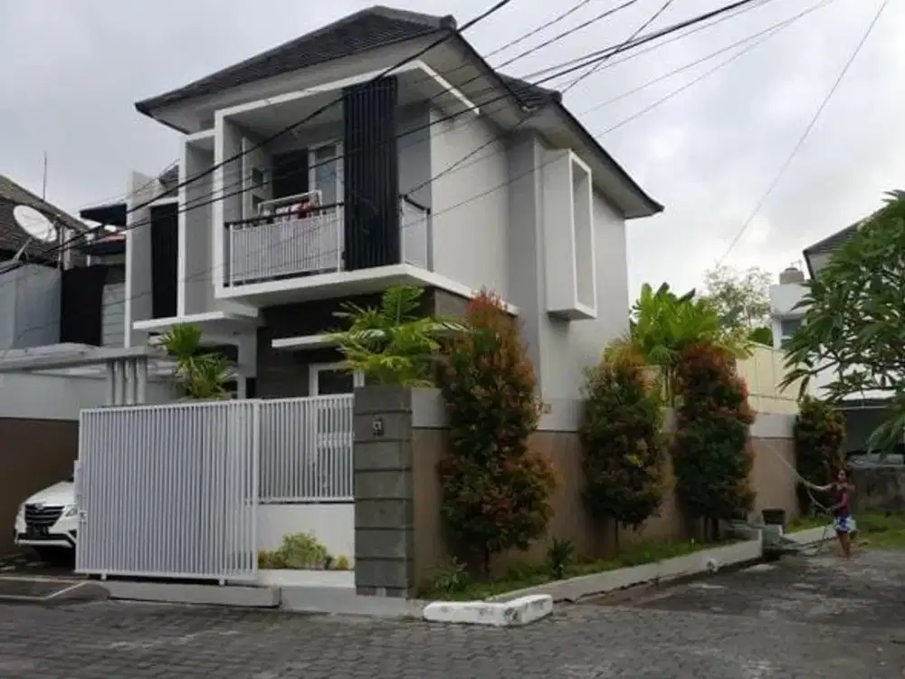DIJUAL RUMAH SEMI VILLA DI PADANGSAMBIAN, DENPASAR BARAT, BALI