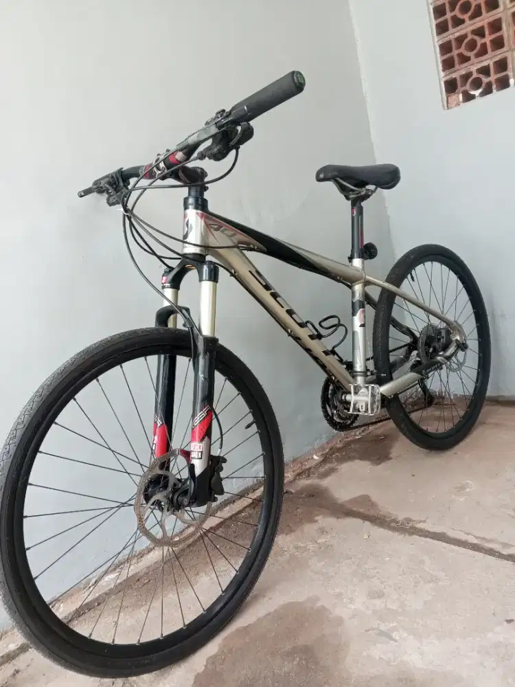 Sepedah MTB Scott 4'0 ukuran 26
