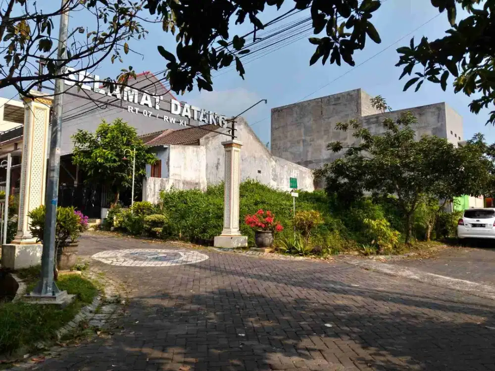 Tanah Hook Oma View Bawah Cemorokandang