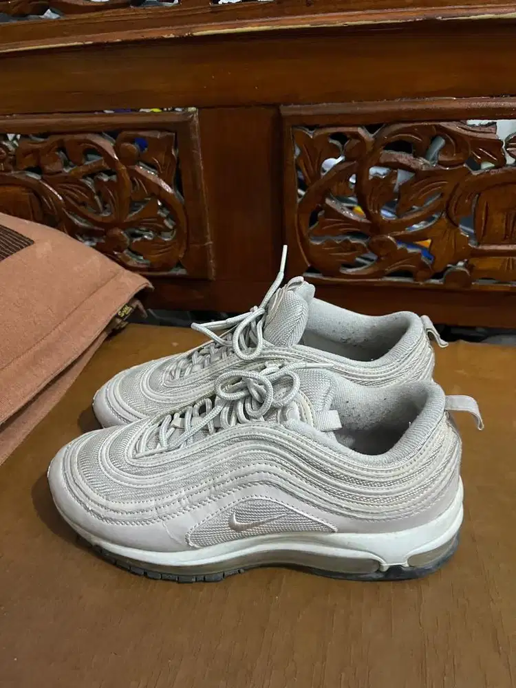 Sepatu nike bekas sz 40