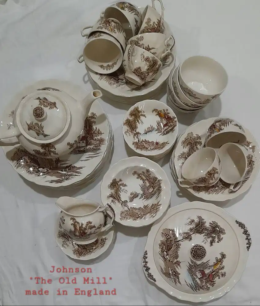 Dinner Set Piring Vintage tahun 1960an asli Johnson Bros England