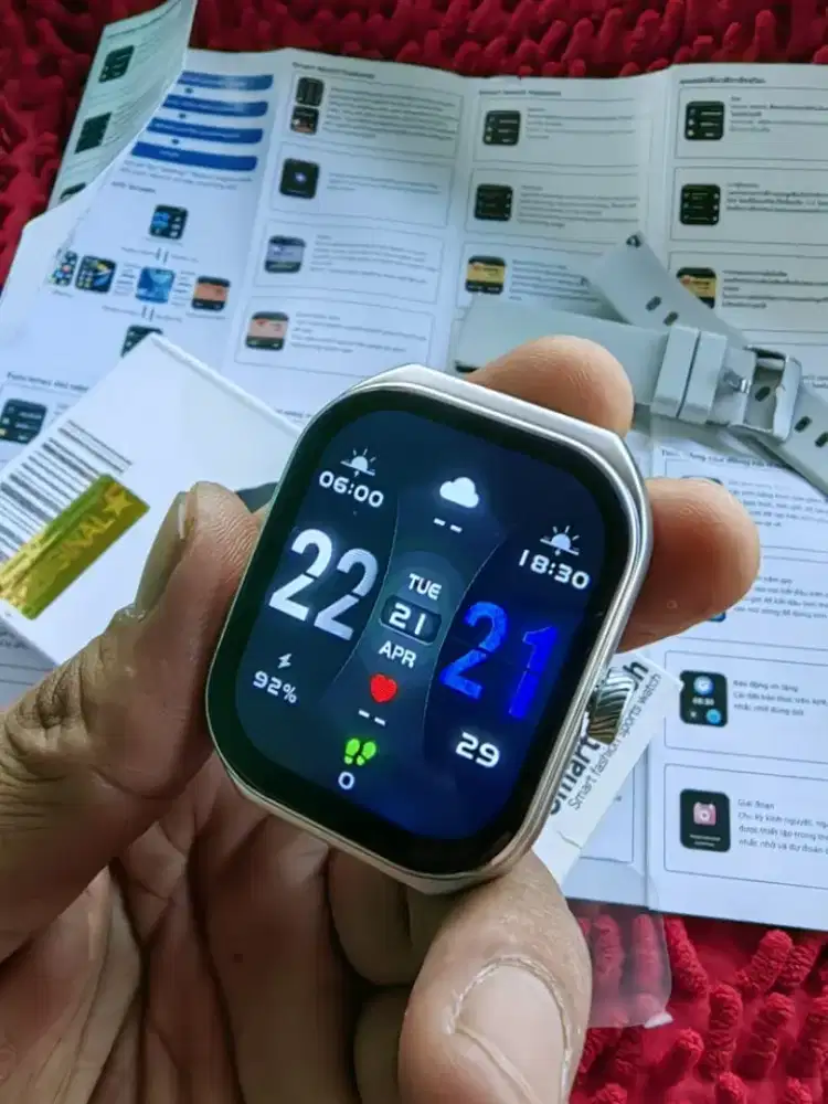 Smartwatch LG.JD curve disain uk45 kren ckep ip 68  bisa conect strafa