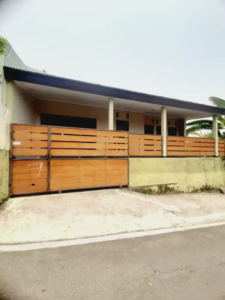 RUMAH KOST BOROBUDUR DEKAT SWALAYAN RAMAI MANYARAN