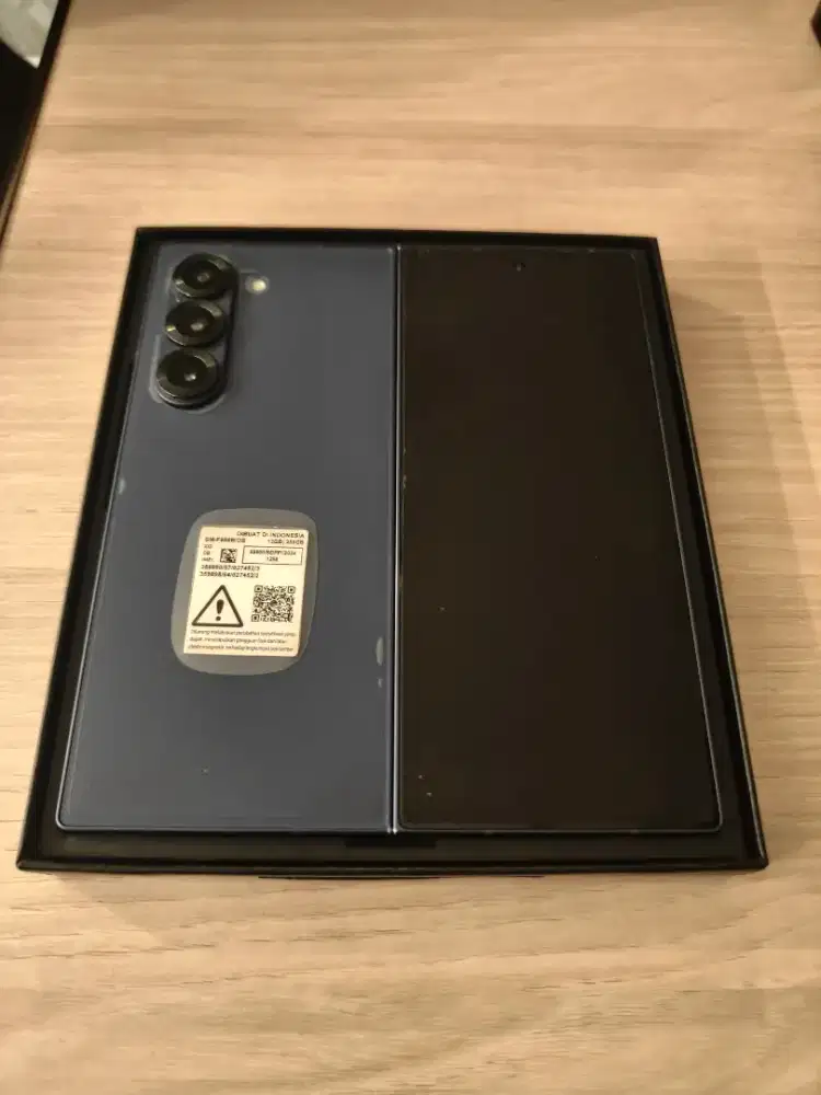 Samsung Galaxy Z Fold 6 12/256 Bekas Berkualitas